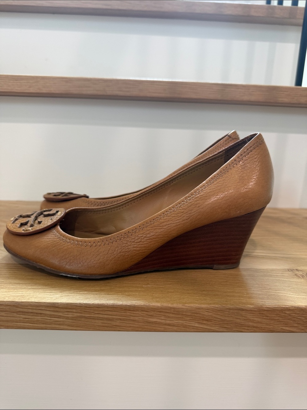 Tory Burch Tan Leather Logo Wedge Pumps
